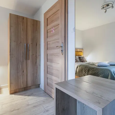 Jaskolka - I Przy Plazy Apartment