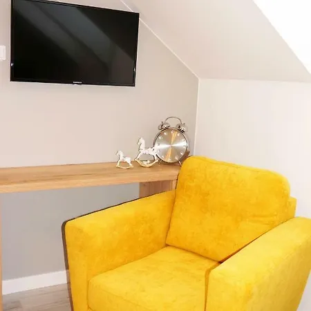 Jaskolka - I Przy Plazy *